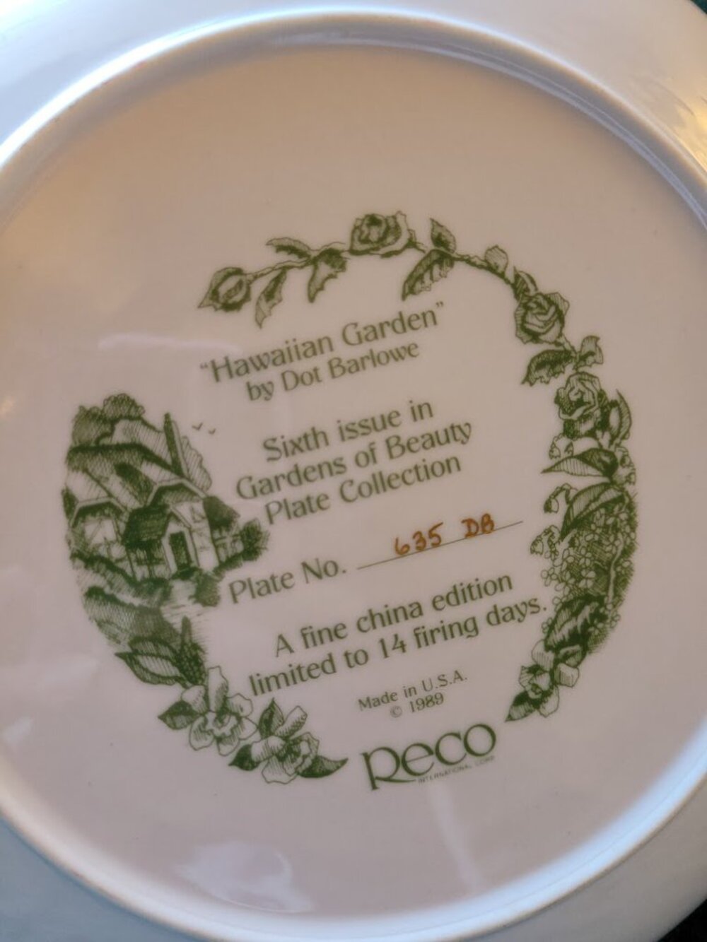 Vintage 1989 Hawaiian Garden Plate Dot Barlowe Gardens of Beauty Reco - Picture 2 of 5